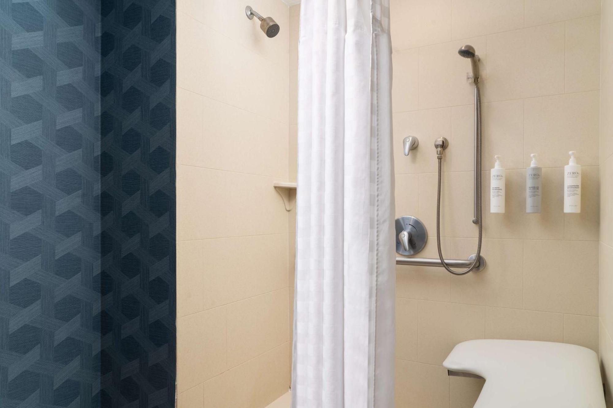 Homewood Suites By Hilton Newport-Middletown Bagian luar foto