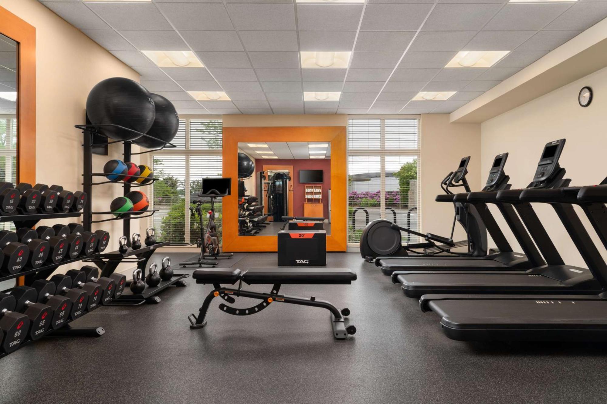 Homewood Suites By Hilton Newport-Middletown Bagian luar foto